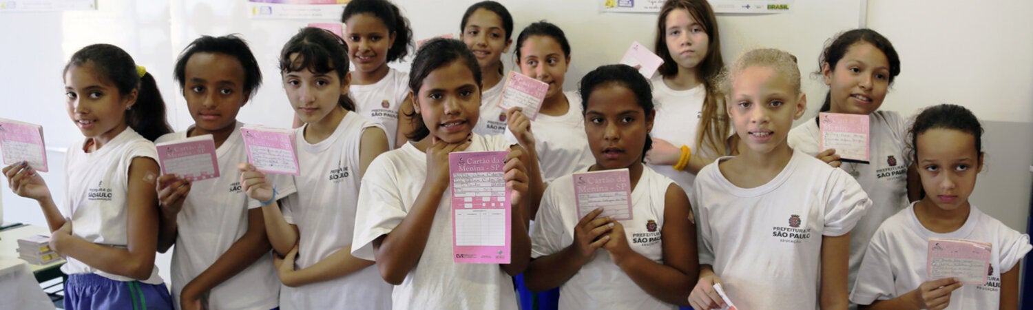 Vacunación de niñas contra el virus de papiloma humano en Brasil