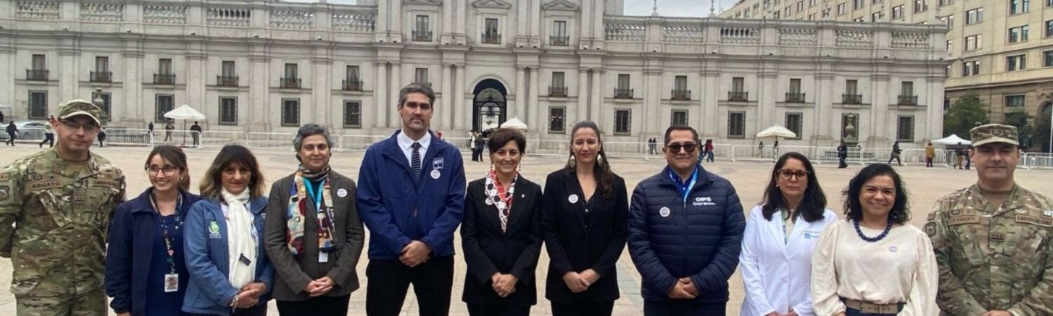 Vacunación extra murales plaza constitución SVA 2025