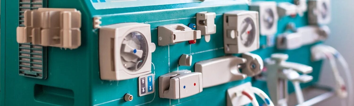 Dialysis machine