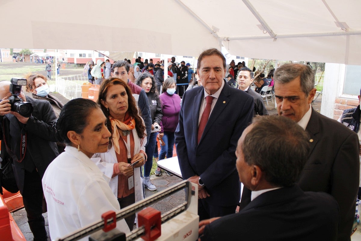Director visita Albergue en Tlahuac